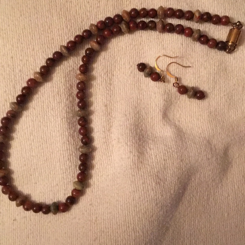 Necklace earring set